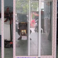 Mẫu cửa đị 4 cánh nhôm kính