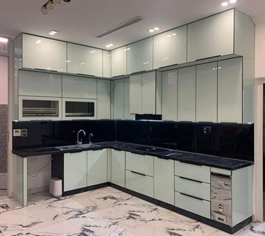 Mẫu tủ bếp nhôm kính
