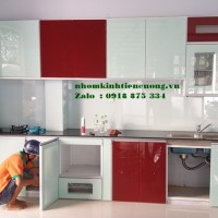 Làm tủ bếp nhôm kính đẹp quận 9