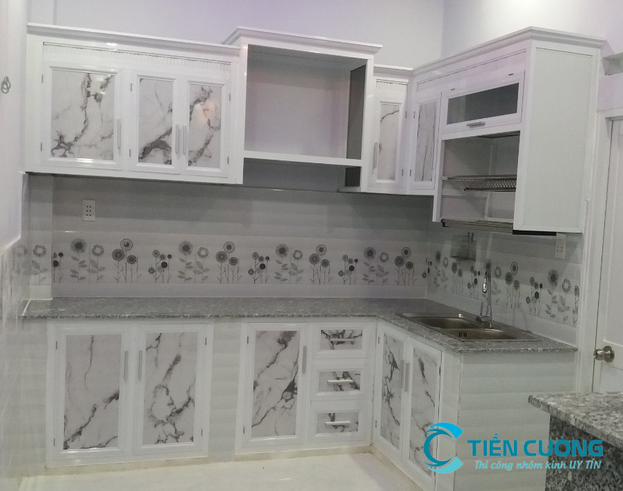 Tủ bếp nhôm Alu đẹp hiện đại chống mối mọt tại TP.HCM