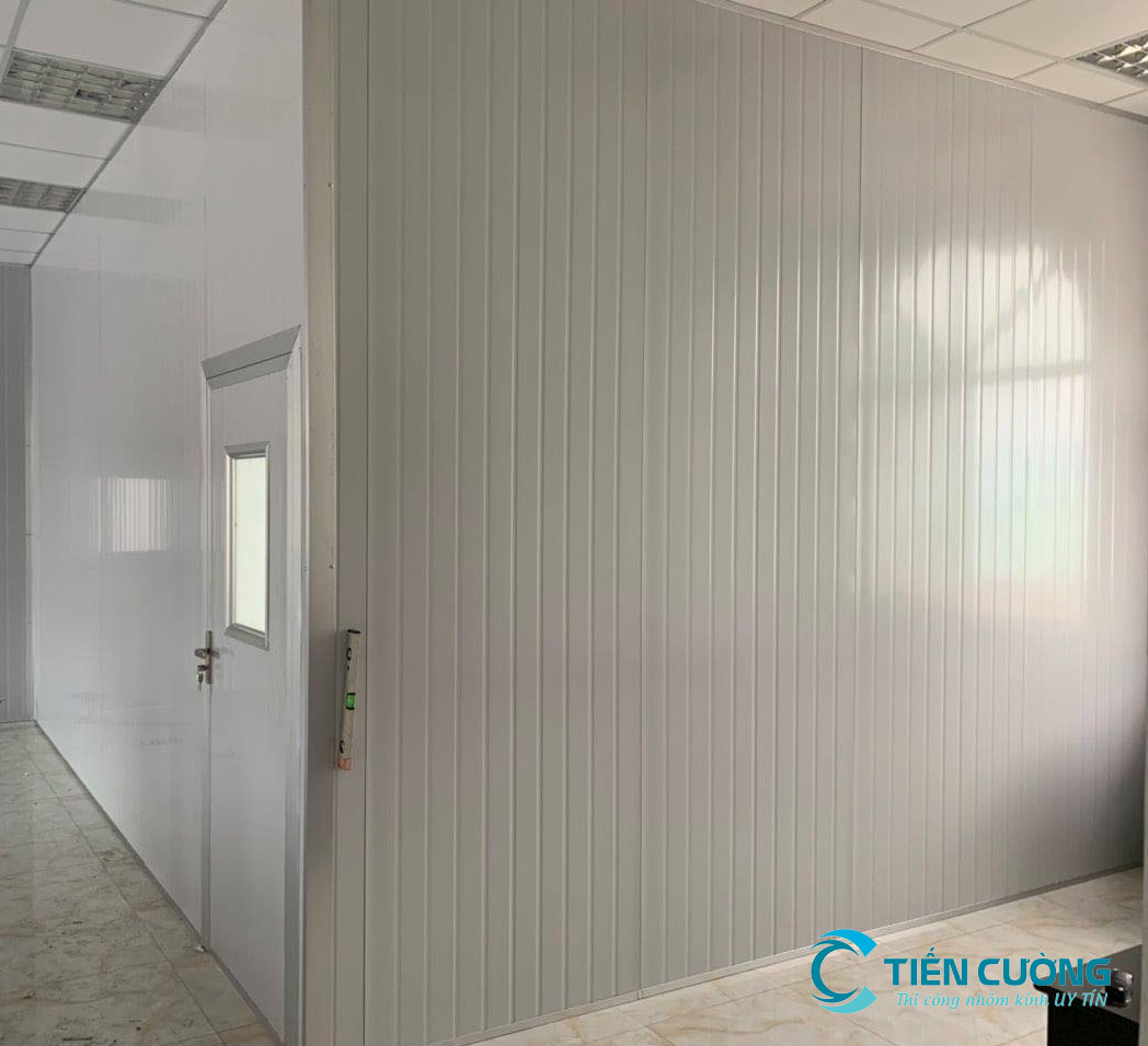 thi công vách panel chống nóng cho nhà xưởng