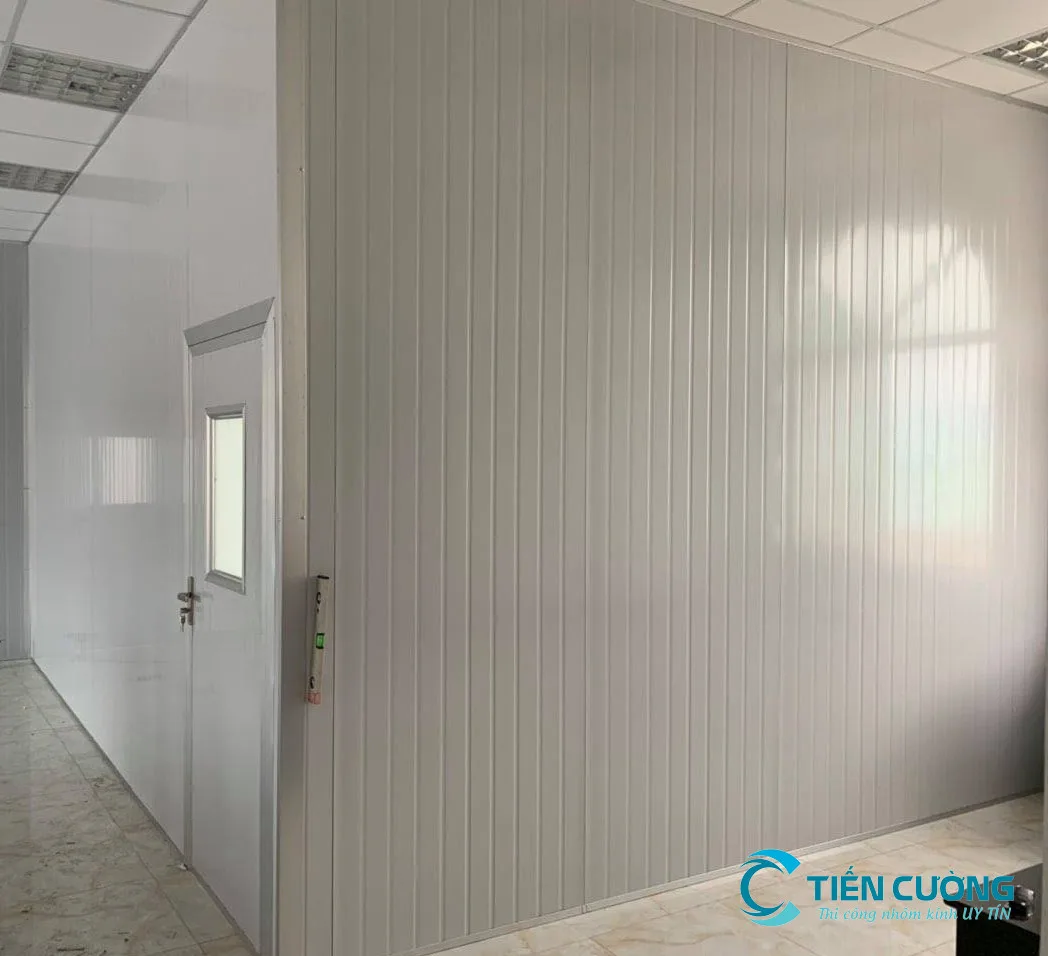 Vách ngăn panel - mẫu so sánh panel eps, pu, rockwool, glasswool và pir Vách ngăn panel mẫu minh họa cho phần so sánh panel eps, pu, rockwool, glasswool và pir