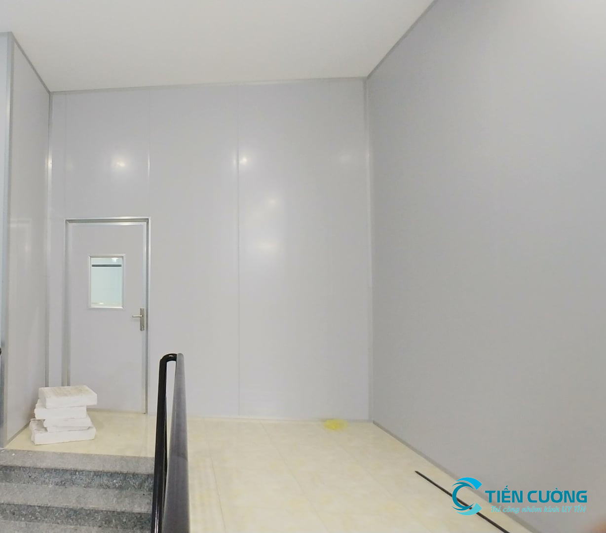 Vách panel phòng ngủ hiện đại giá rẻ
