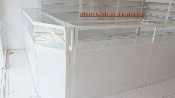 Tủ thuốc tây hoàn thiện theo yêu cầu Nghiệm thu hệ tủ thuốc tây sau lắp đặt