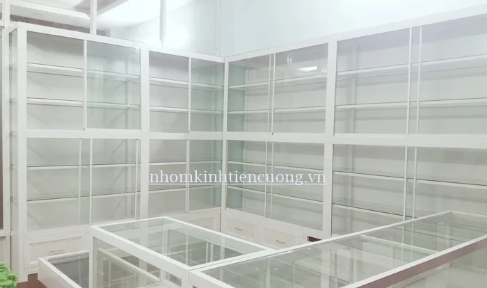Tủ thuốc tây kính trong nhiều tầng Tủ thuốc tây kính trong chia nhiều khoang