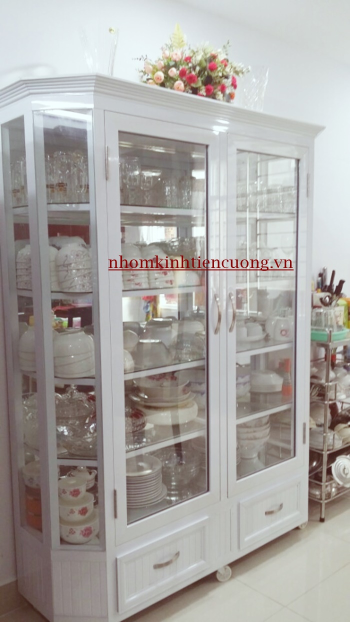 Tủ chén nhôm kính đẹp hiện đại thi công tại TP.HCM