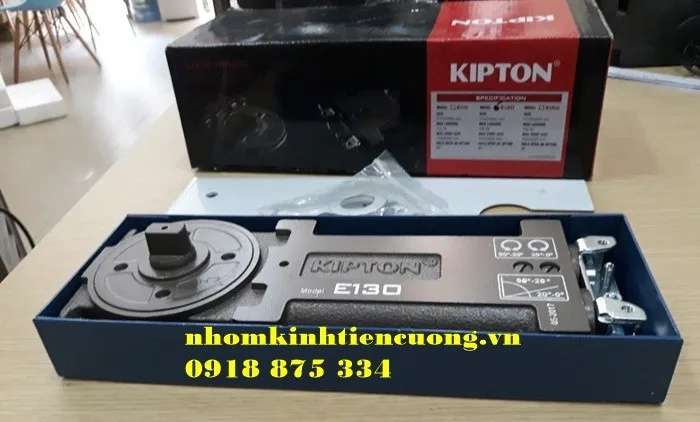Cửa kính cường lực bản lề sàn cho mặt tiền, showroom - hình ảnh thực tế Bản lề sàn và phụ kiện cửa kính cường lực