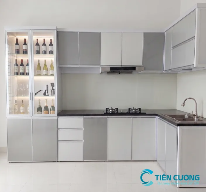 Mẫu tủ bếp nhôm kính đẹp: gợi ý kiểu dáng, màu sắc và vật liệu - hình ảnh thực tế Hoàn thiện tủ bếp nhôm kính