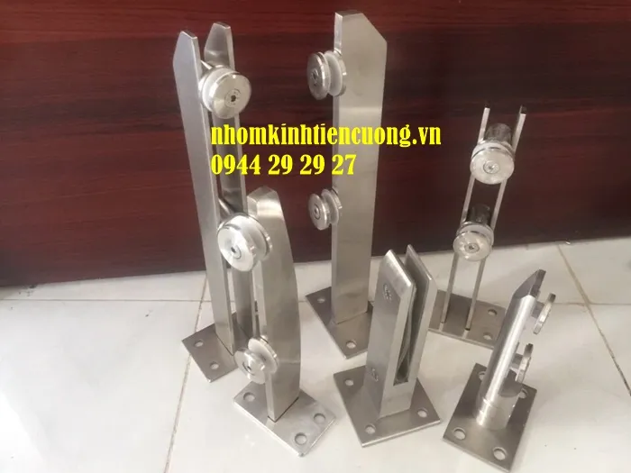 Lan Can Kính Cường Lực Đẹp | Báo Giá Thi Công TPHCM Giá Rẻ 2026 - hình ảnh thực tế Lan can kính cường lực 2; lan-can-kinh-cau-thang.jpg