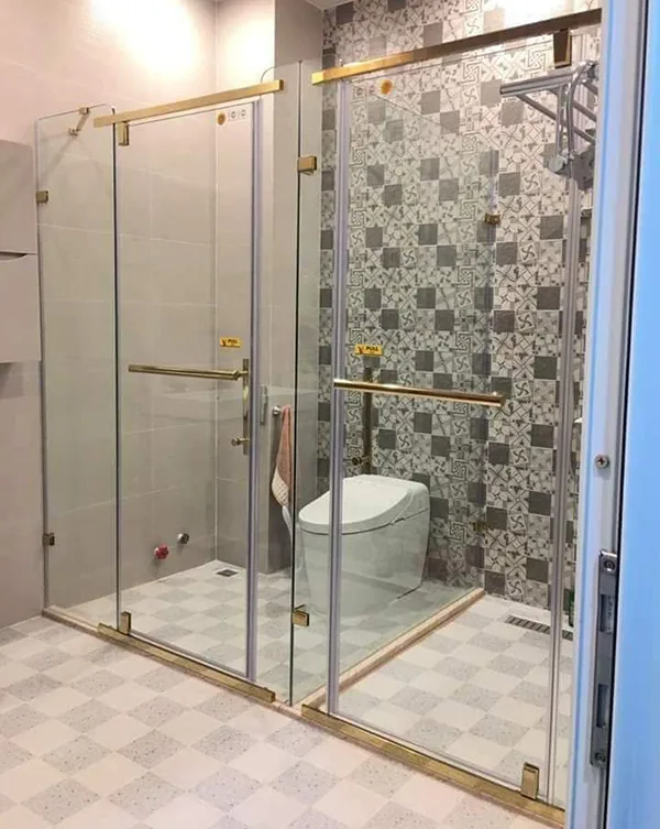 Phòng tắm kính TPHCM: mẫu, phương án và báo giá - hình ảnh thực tế Phòng tắm kính cửa lùa cho không gian nhỏ