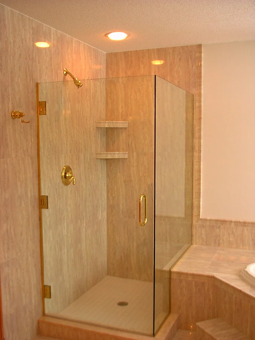 Phòng tắm kính TPHCM: mẫu, phương án và báo giá - hình ảnh thực tế Kích thước phòng tắm kính được đo theo hiện trạng