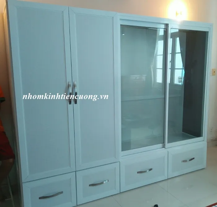 Mẫu tủ quần áo nhôm kính màu sáng Tủ quần áo nhôm kính màu sáng cho phòng ngủ