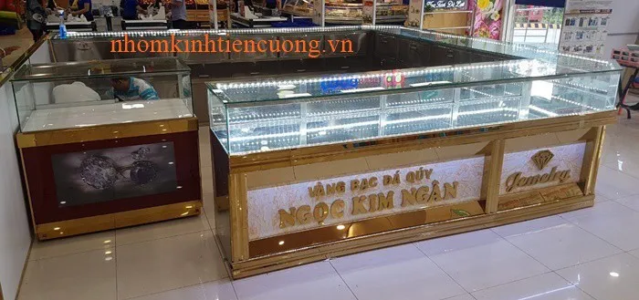 Tủ bán vàng bạc, tủ trưng bày trang sức tại TP.HCM - hình ảnh thực tế Mẫu tủ bán vàng bạc gia công theo yêu cầu