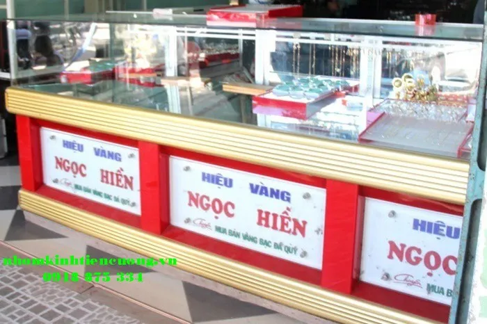 Tủ bán vàng bạc, tủ trưng bày trang sức tại TP.HCM - hình ảnh thực tế Quầy nữ trang hoàn thiện theo kích thước thực tế