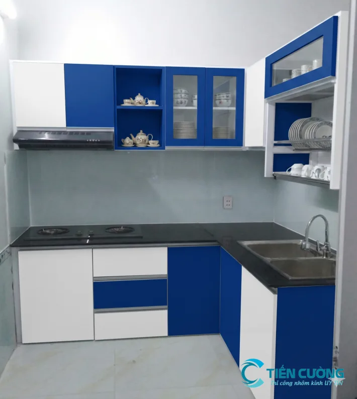 Tủ bếp nhôm kính đa năng hiện đại Tủ bếp nhôm kính đa năng hiện đại nhiều khoang chứa