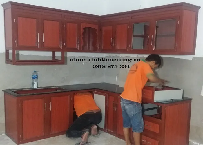 Tủ bếp nhôm kính đơn giản đẹp, gọn, dễ vệ sinh - hình ảnh thực tế Tủ bếp nhôm kính bền đẹp chống ẩm