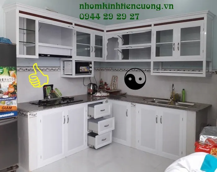 Tủ Bếp Nhôm Kính Sơn Tĩnh Điện Đẹp được ưa chuộng - Nhôm Kính Tiến Cường - hình ảnh thực tế Tủ bếp nhôm kính sơn tĩnh điện 4