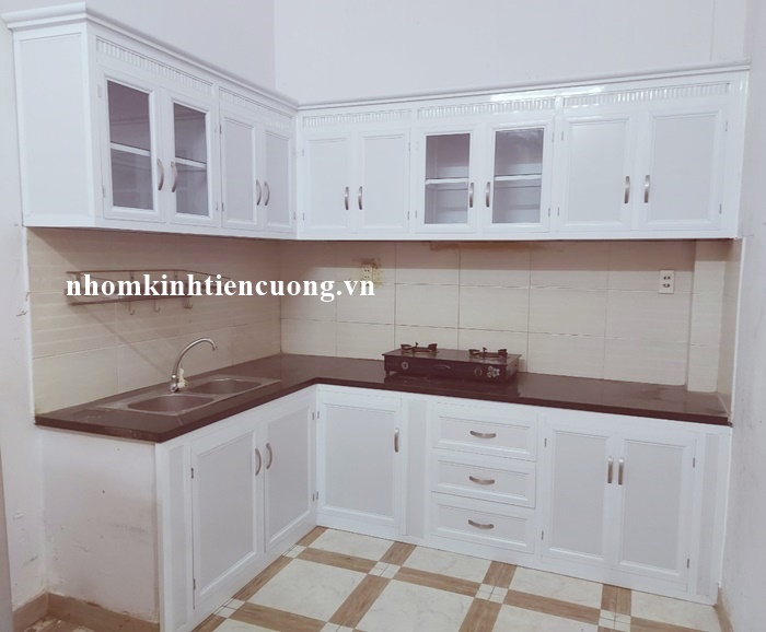 tủ chén nhôm kính treo tường kính cường lực đẹp