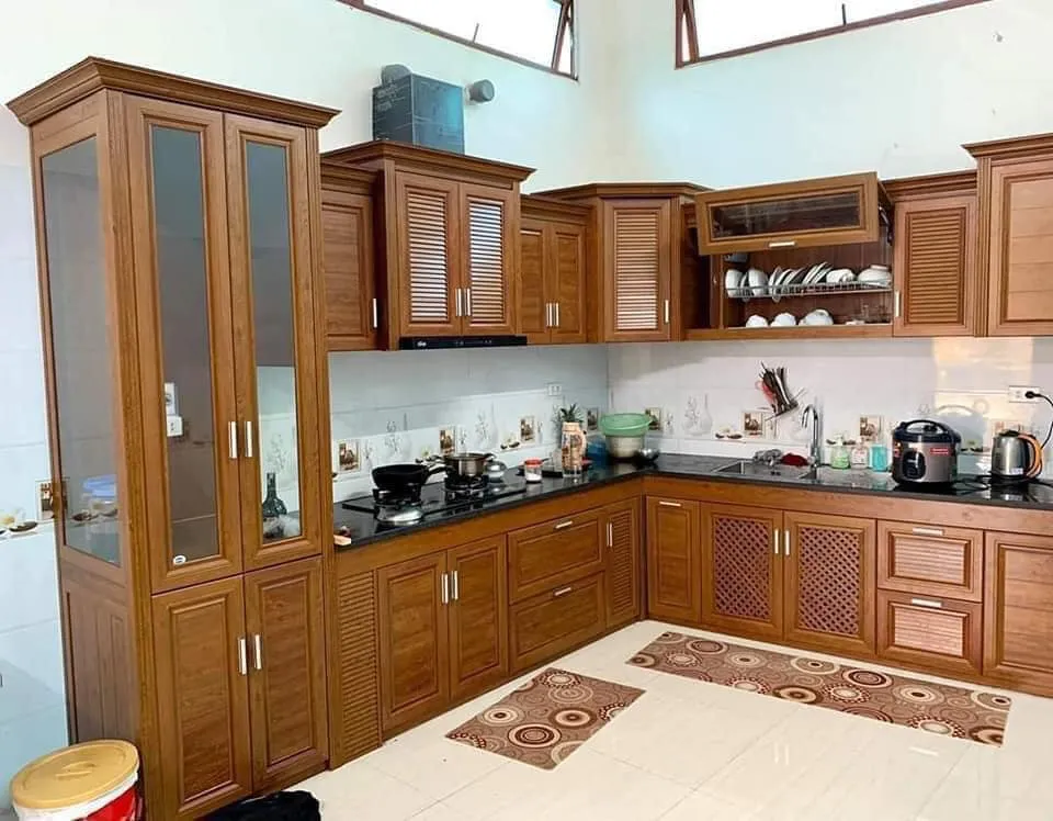 Tủ bếp nhôm Omega - Các Mẫu Đẹp Mẫu Đẹp Giả Gỗ Như Thật - hình ảnh thực tế Tủ bếp nhôm Omega 2
