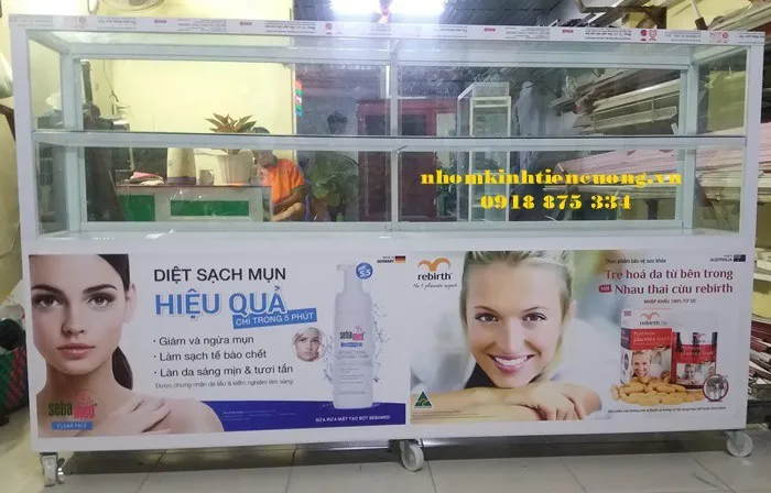Mẫu Tủ Kính Trưng Bày - Kiểu Dáng Sang Trọng Không Nên Bỏ Qua - hình ảnh thực tế Tủ kính trưng bày 6