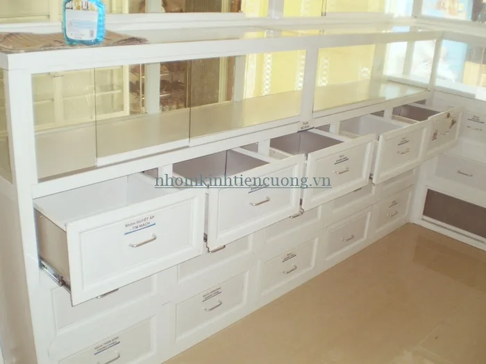 Tủ Nhôm Kính Cao Cấp - Thi Công Trọn Gói Giá Tận Xưởng - hình ảnh thực tế Tủ nhôm kính 3