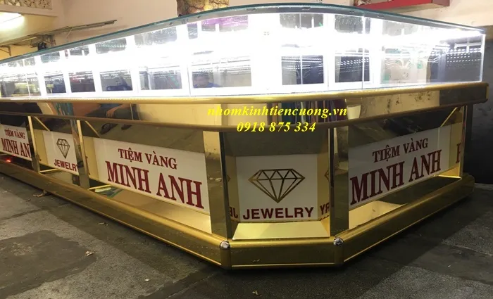 Tủ bán vàng bạc, tủ trưng bày trang sức tại TP.HCM - hình ảnh thực tế Quầy vàng bạc khung nhôm kính có khoang khóa
