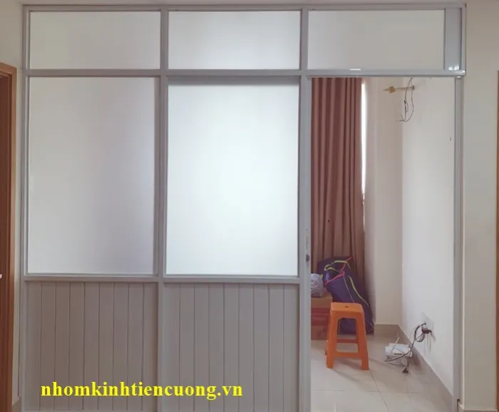 Vách ngăn nhôm kính phòng ngủ - hình ảnh thực tế của Vách ngăn nhôm kính phòng ngủ Vách ngăn nhôm kính phòng ngủ hình ảnh thực tế theo đúng nhóm sản phẩm