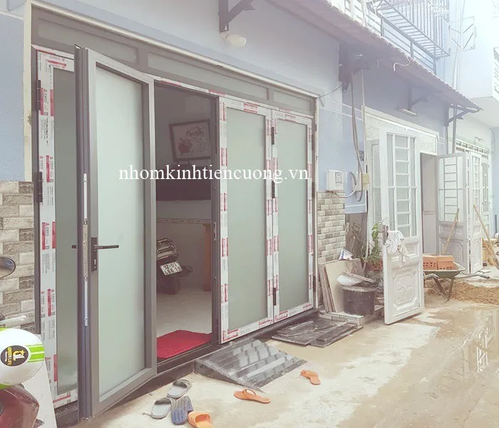 Cửa Nhôm Hệ Là Gì? Phân Loại, Báo Giá & Kinh Nghiệm Chọn Cửa - hình ảnh thực tế Cửa nhôm hệ 55