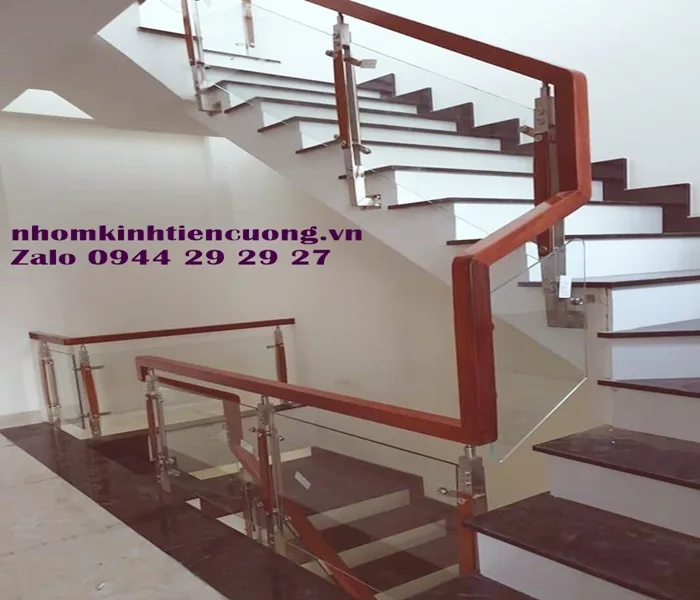 Công trình lan can kính inox tại TP.HCM Lan can inox kính sau khi hoàn thiện