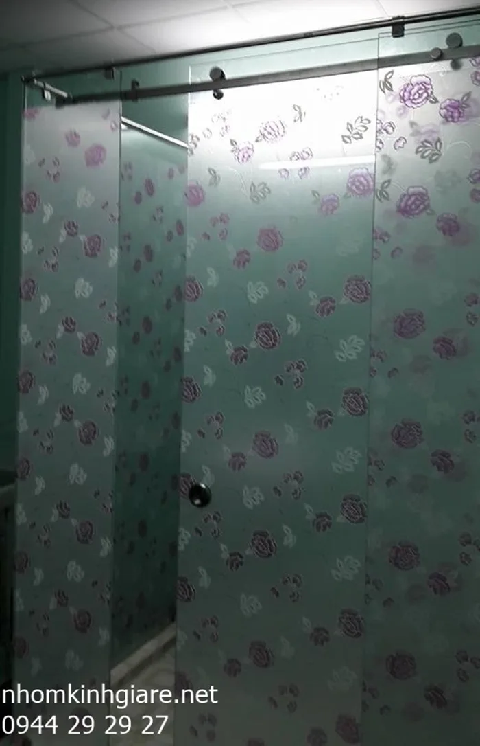 Kính cường lực tạo không gian nội thất sáng và thoáng Kính cường lực sử dụng trong không gian nội thất nhà ở