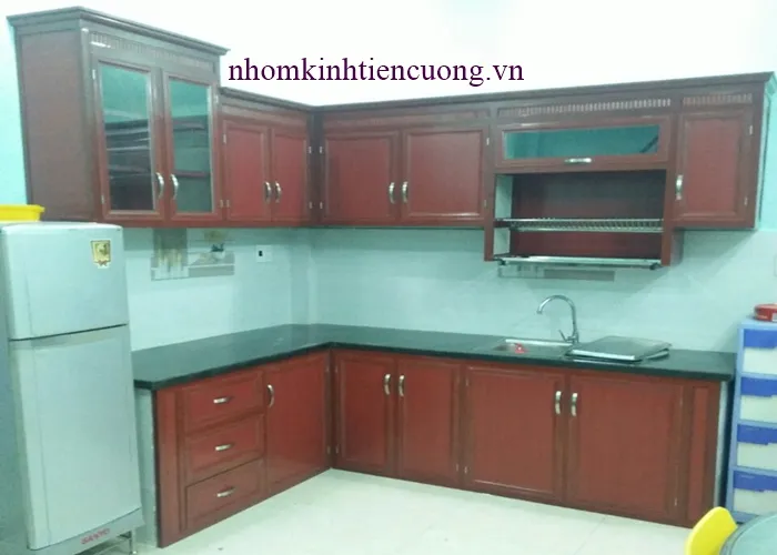 Đóng Tủ Bếp Nhôm Kính Quận 4 - Lựa Chọn Độc Đáo cho Thiết Kế Nội Thất - hình ảnh thực tế Tủ bếp nhôm kính quận 4.4