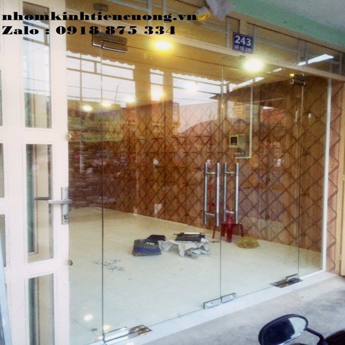 Kích thước cửa kính cường lực 2
