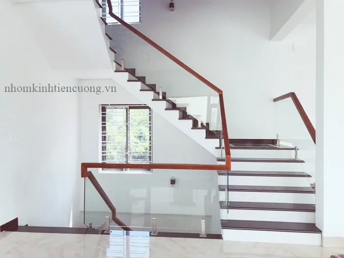 Các bộ phận của lan can kính cầu thang Cấu tạo lan can kính cường lực cầu thang