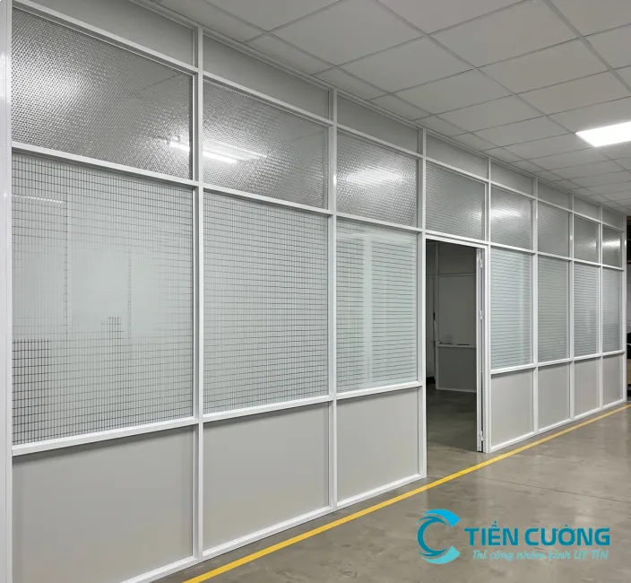 Vách Ngăn Nhôm Kính Hiện Đại – Tối Ưu Không Gian Đẹp, Thông Thoáng - hình ảnh thực tế Giải pháp vách kính cho văn phòng làm việc