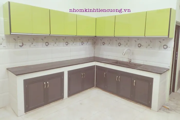 Đóng Tủ Bếp Nhôm Kính Quận 4 - Lựa Chọn Độc Đáo cho Thiết Kế Nội Thất - hình ảnh thực tế Tủ bếp nhôm kính quận 4.2