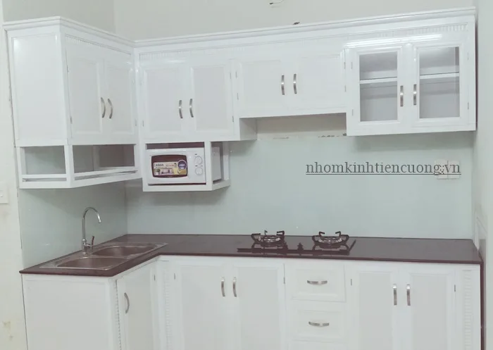 Tủ Bếp Nhôm Kính Treo Tường Quận 3 Đẹp, Bền Giá Xưởng - hình ảnh thực tế Tủ bếp nhôm kính chống nước cao cấp