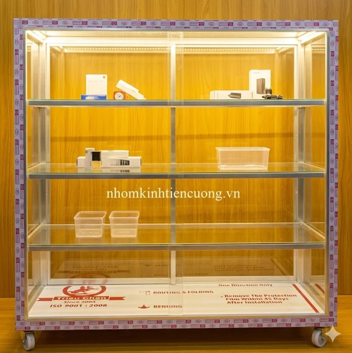 Tủ Nhôm Kính Bán Hàng Giá Rẻ Đẹp Bền Hiện Đại Mới Nhất Tại TPHCM - hình ảnh thực tế Tủ kính nhôm bán hàng led đẹp nổi bật