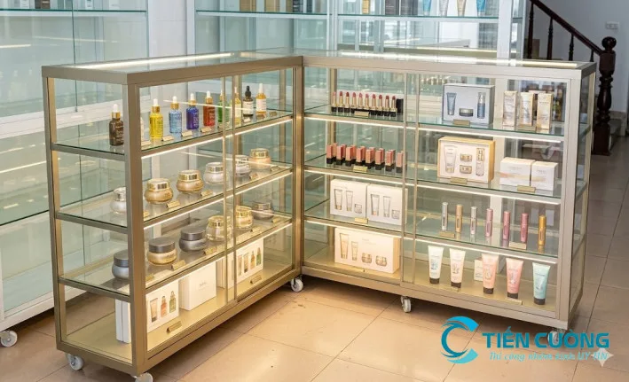 Tủ Nhôm Kính Bán Hàng Giá Rẻ Đẹp Bền Hiện Đại Mới Nhất Tại TPHCM - hình ảnh thực tế Tủ nhôm kính bán hàng mini giá rẻ đẹp hiện đại