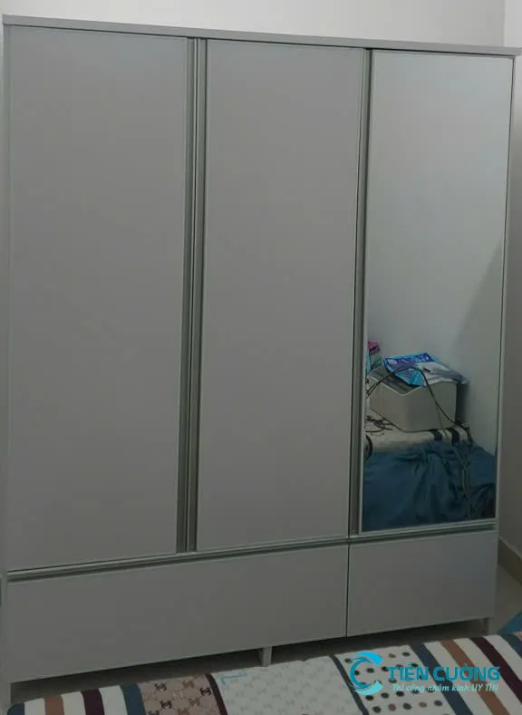 Kích Thước Tủ Quần Áo Nhôm Kính 3 Đến 4 Buồng Đẹp Mới Nhất TPHCM - hình ảnh thực tế Tủ quần áo nhôm kính cao cấp TPHCM