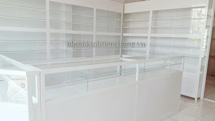Tủ thuốc kính nhiều tầng Tủ thuốc kính nhiều tầng cho phòng khám