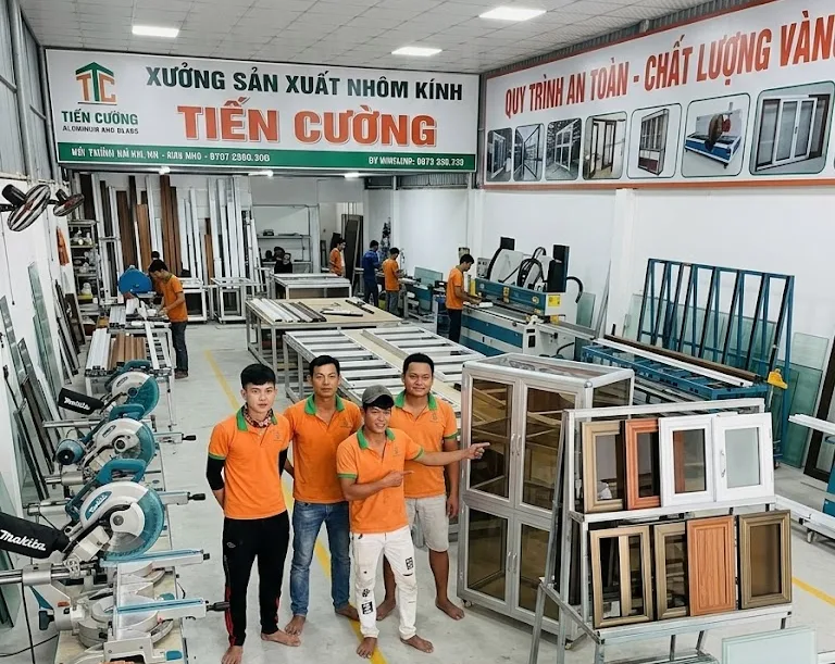 Liên hệ Nhôm Kính Tiến Cường tại TP.HCM - hình ảnh thực tế Xưởng Nhôm Kính Tiến Cường tại Quận Tân Bình